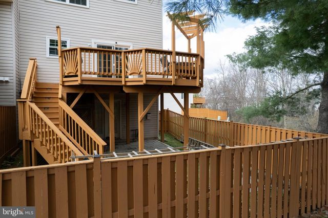 6241 CLAY PIPE CT, Centreville, VA 20121