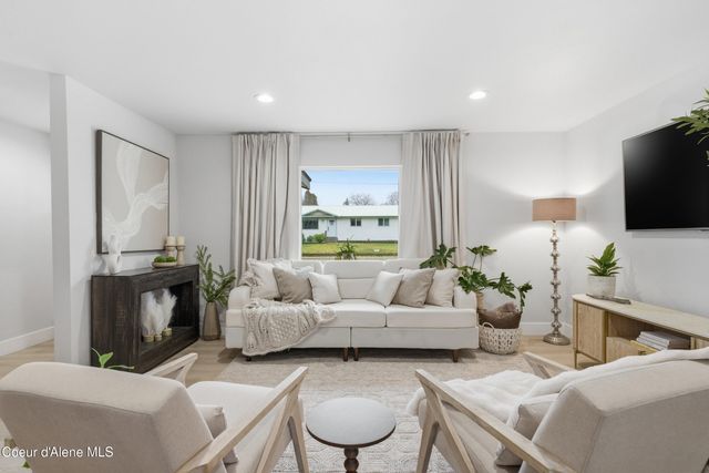 1720 N 8th ST, Coeur D'alene, ID 83814