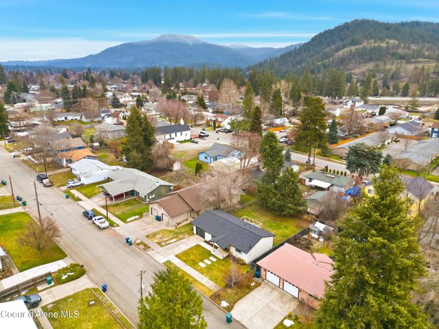 1720 N 8th ST, Coeur D'alene, ID 83814