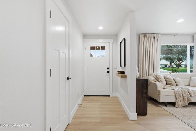 1720 N 8th ST, Coeur D'alene, ID 83814