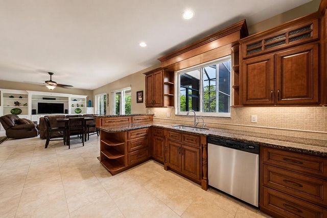 1681 Lakefield North Court, Wellington, FL 33414