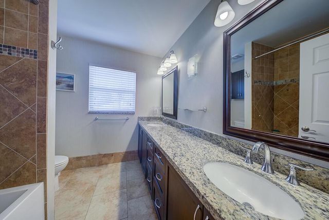 1681 Lakefield North Court, Wellington, FL 33414