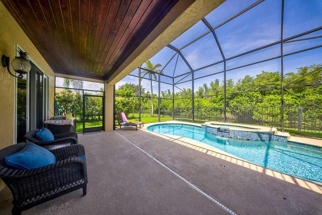 1681 Lakefield North Court, Wellington, FL 33414