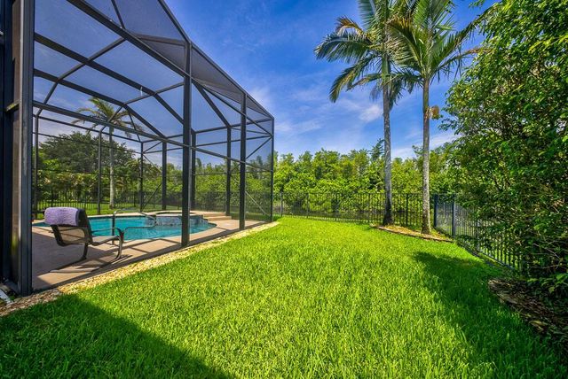 1681 Lakefield North Court, Wellington, FL 33414