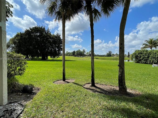 16500 Golf Club Rd 101, Weston, FL 33326