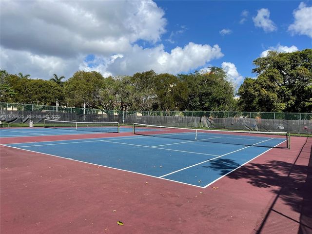 16500 Golf Club Rd 101, Weston, FL 33326