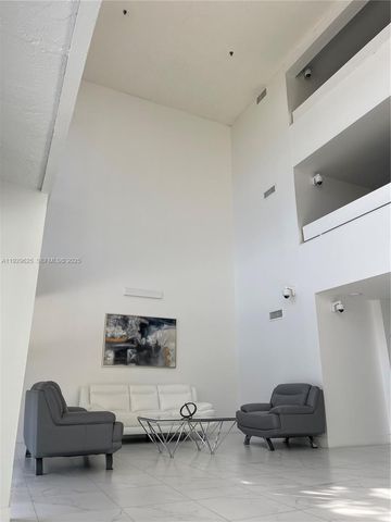 16500 Golf Club Rd 101, Weston, FL 33326