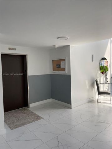 16500 Golf Club Rd 101, Weston, FL 33326