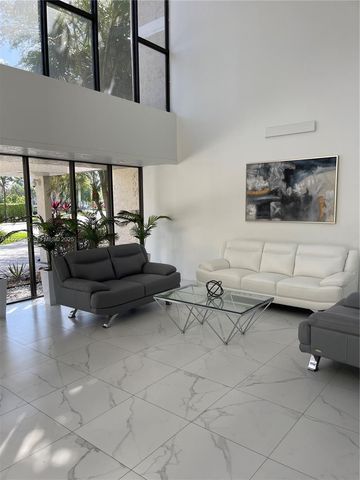 16500 Golf Club Rd 101, Weston, FL 33326