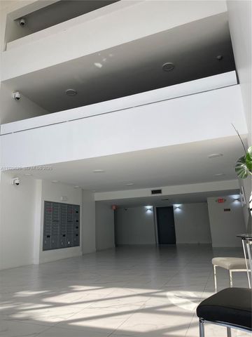 16500 Golf Club Rd 101, Weston, FL 33326