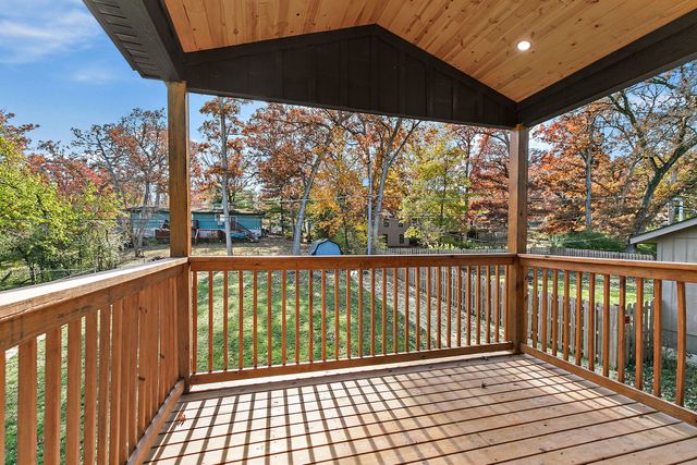 8611 Dorr Road, Wonder Lake, IL 60097