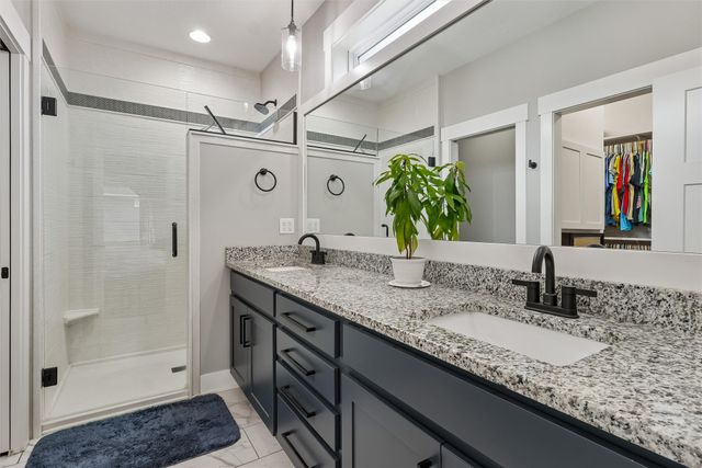 9190 Cody Drive, West Des Moines, IA 50266