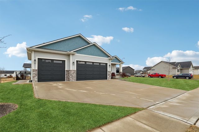 9190 Cody Drive, West Des Moines, IA 50266