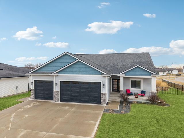 9190 Cody Drive, West Des Moines, IA 50266