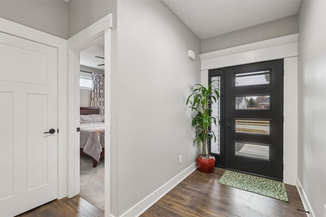 9190 Cody Drive, West Des Moines, IA 50266