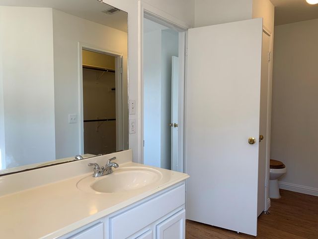 210 Evergreen CIR, Georgetown, TX 78626