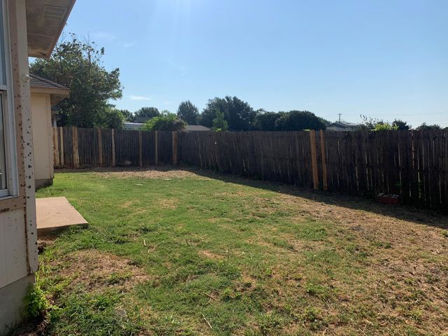 210 Evergreen CIR, Georgetown, TX 78626