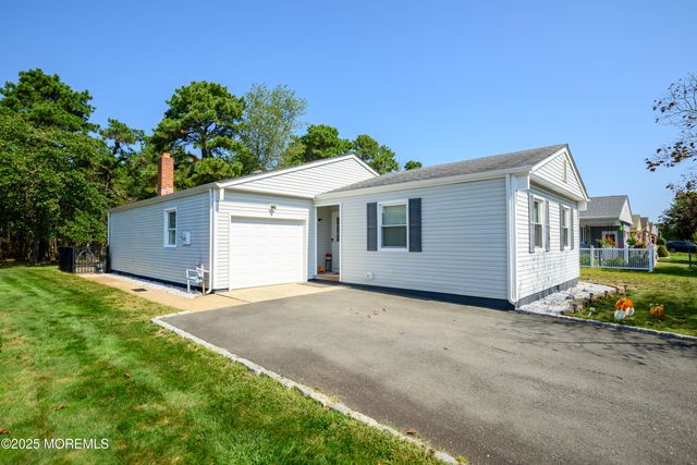 103 Troumaka Street, Toms River, NJ 08757