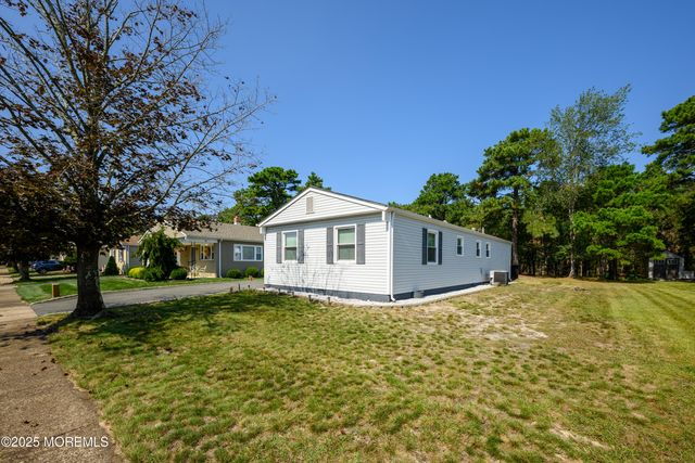 103 Troumaka Street, Toms River, NJ 08757