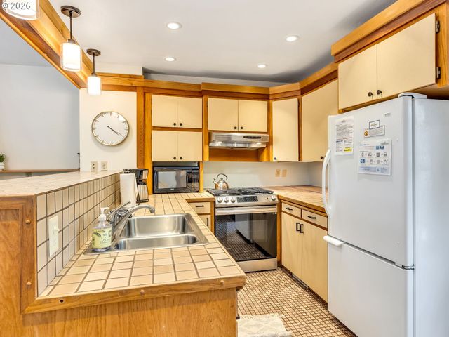844 LITTLE BEACH Dr, Gearhart, OR 97138