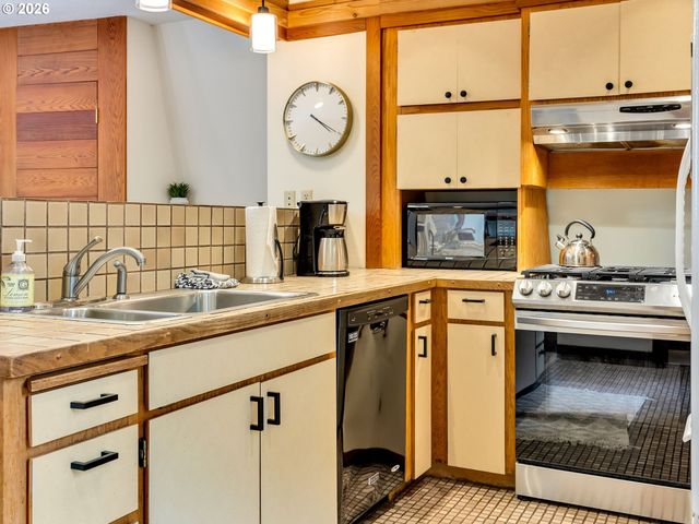 844 LITTLE BEACH Dr, Gearhart, OR 97138