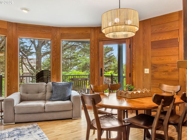 844 LITTLE BEACH Dr, Gearhart, OR 97138