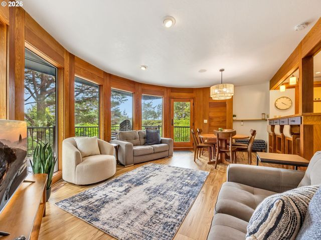 844 LITTLE BEACH Dr, Gearhart, OR 97138