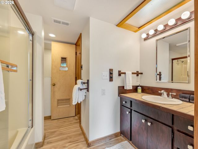 844 LITTLE BEACH Dr, Gearhart, OR 97138