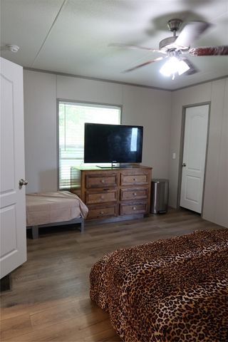 8931 Defiance Street, La Porte, TX 77571