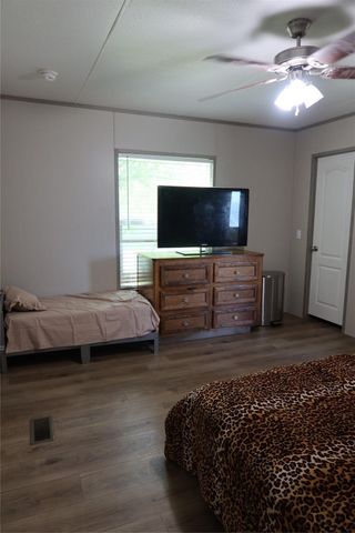 8931 Defiance Street, La Porte, TX 77571