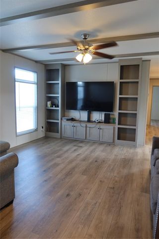 8931 Defiance Street, La Porte, TX 77571