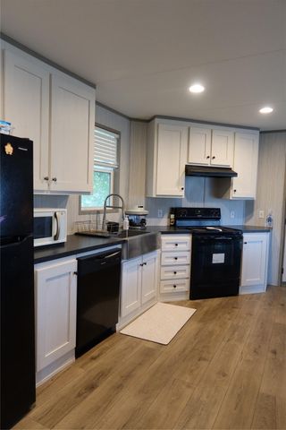 8931 Defiance Street, La Porte, TX 77571