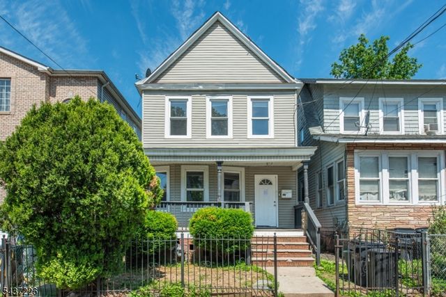 145 Alexander St, Newark City, NJ 07106