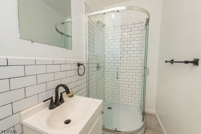 145 Alexander St, Newark City, NJ 07106