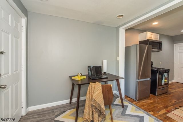 145 Alexander St, Newark City, NJ 07106