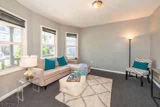 145 Alexander St, Newark City, NJ 07106