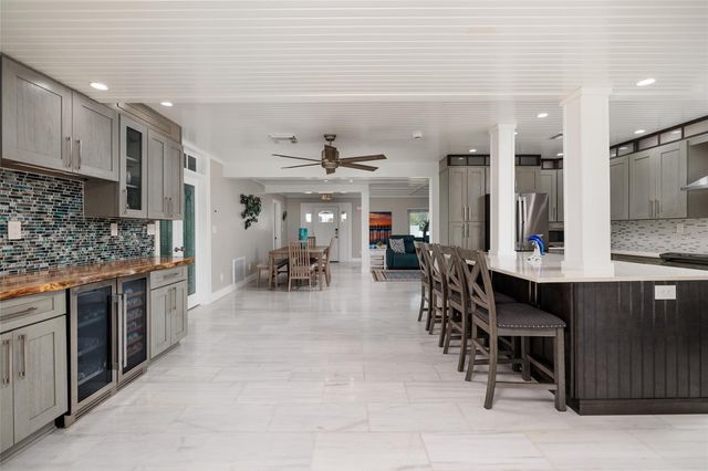 11775 E 4TH STREET E, Treasure Island, FL 33706