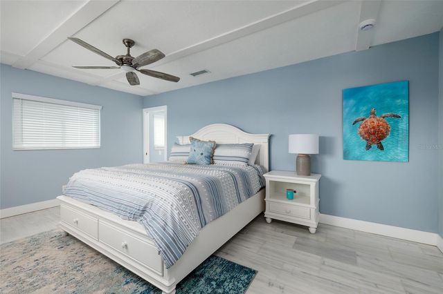 11775 E 4TH STREET E, Treasure Island, FL 33706