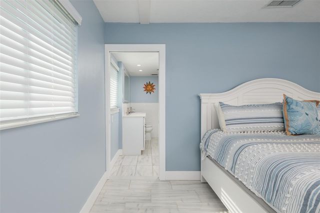 11775 E 4TH STREET E, Treasure Island, FL 33706