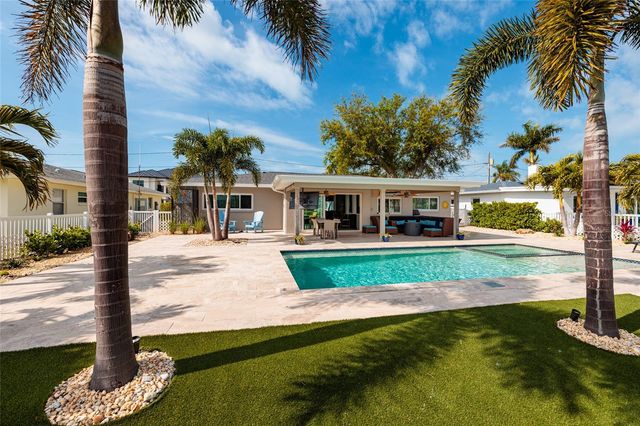 11775 E 4TH STREET E, Treasure Island, FL 33706