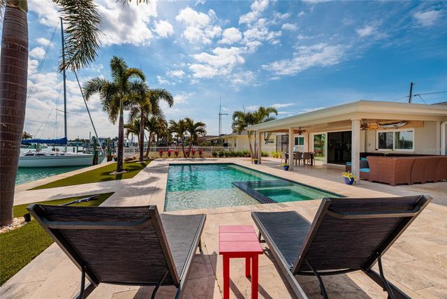 11775 E 4TH STREET E, Treasure Island, FL 33706