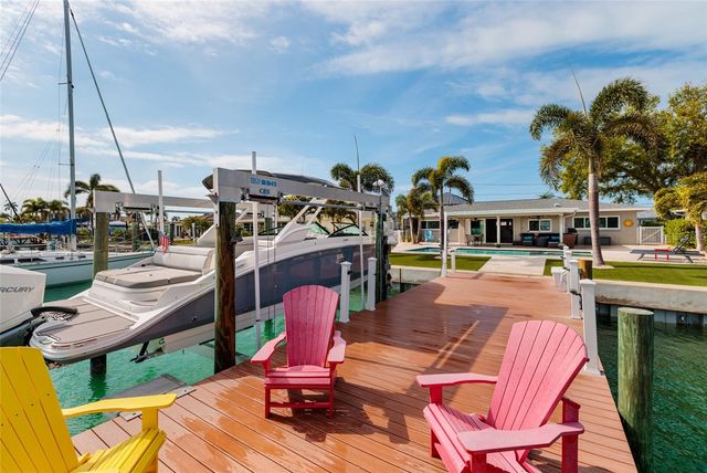 11775 E 4TH STREET E, Treasure Island, FL 33706