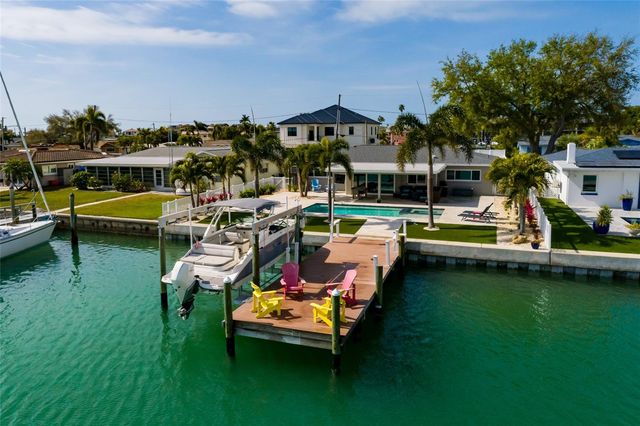 11775 E 4TH STREET E, Treasure Island, FL 33706