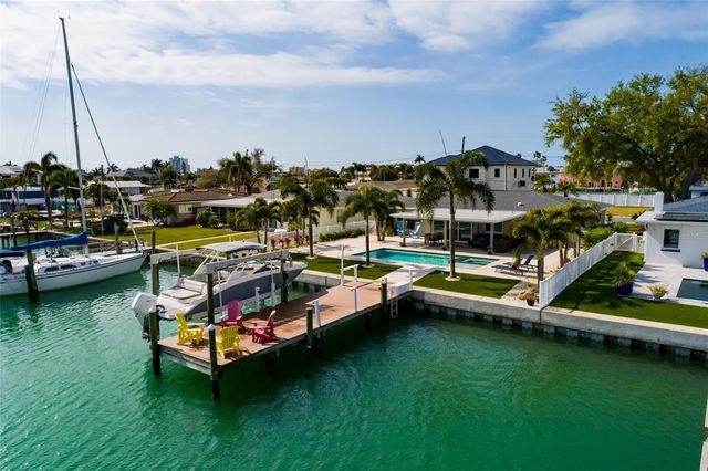 11775 E 4TH STREET E, Treasure Island, FL 33706