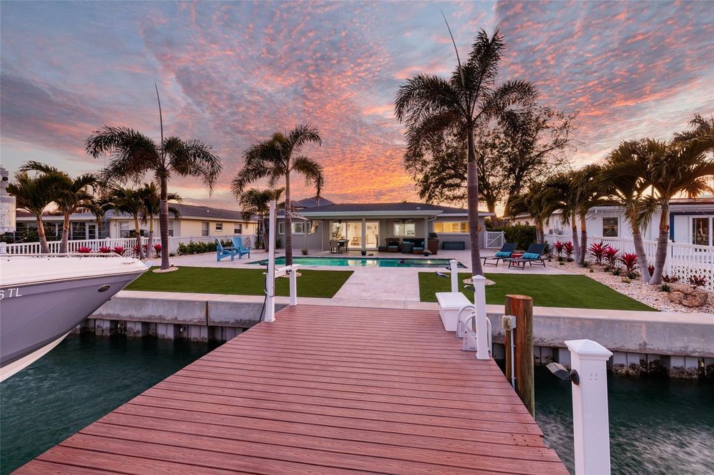 11775 E 4TH STREET E, Treasure Island, FL 33706