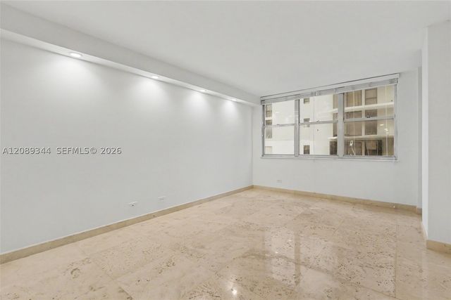 6039 Collins Ave 407, Miami Beach, FL 33140
