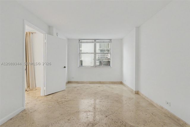 6039 Collins Ave 407, Miami Beach, FL 33140