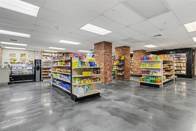 6039 Collins Ave 407, Miami Beach, FL 33140