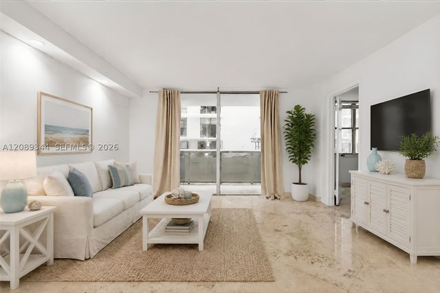 6039 Collins Ave 407, Miami Beach, FL 33140