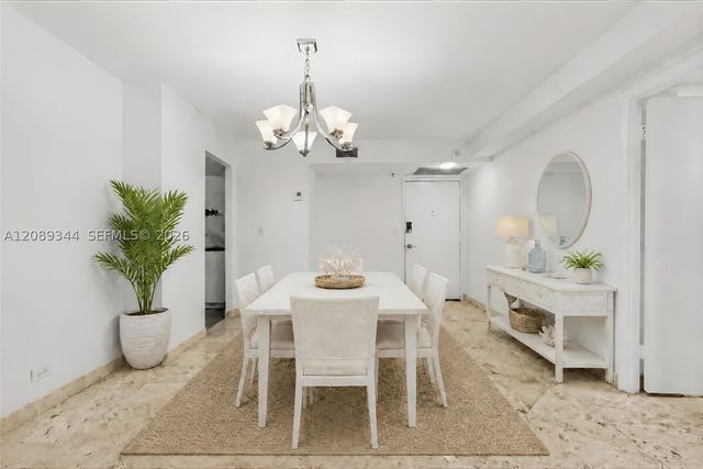 6039 Collins Ave 407, Miami Beach, FL 33140